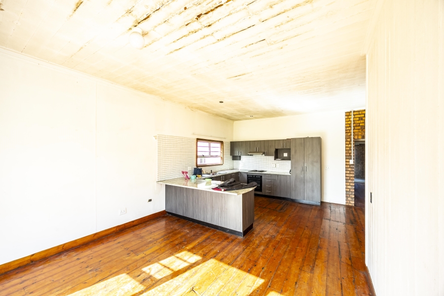6 Bedroom Property for Sale in Quigney Eastern Cape